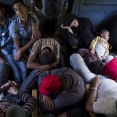بالصور| من "خربة الجوز" إلى "بودابست".. قطار "الآلام السوري" لا يغادر