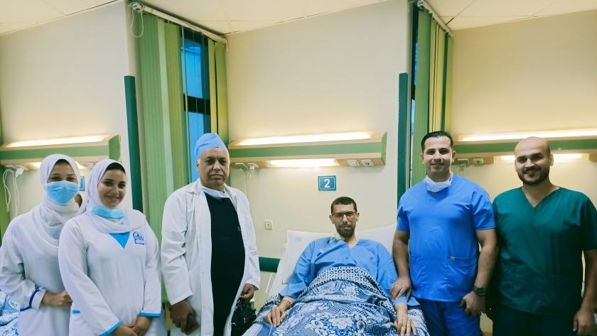 استئصال ورم من كبد مريض بحجم في جامعة المنصورة
