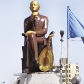 تمثال محمد عبد الوهاب فى باب الشعرية