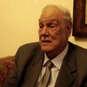 مصطفى الطويل