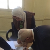 عدلي منصور يدلي بصوته في الانتخابات الرئاسية