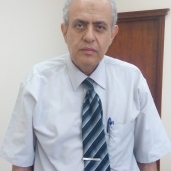 الدكتور سمير درويش