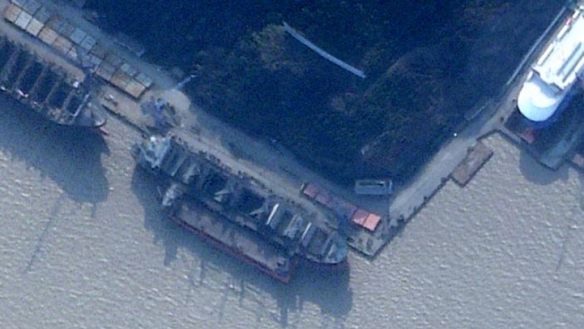 صورة السفينة في ميناء صيني