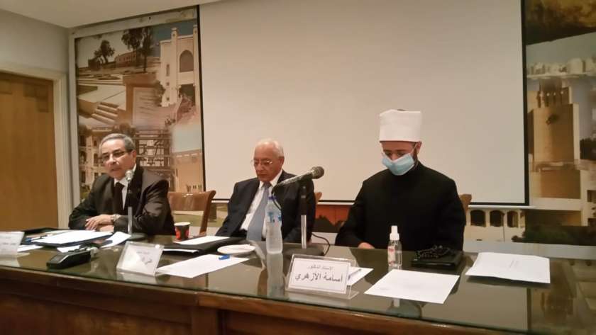 الدكتور على الدين هلال والدكتور أسامة الأزهري في ندوة "الأعلى للثقافة"