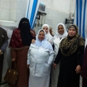 نقيب تمريض البحيرة مع ممرضات مستشفى كوم حمادة
