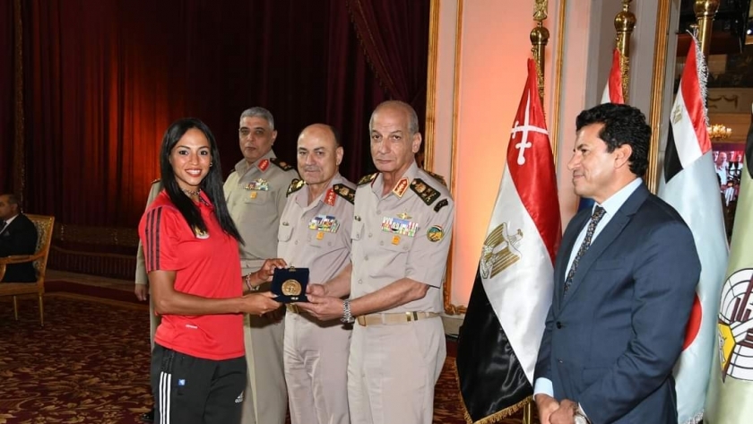وزير الدفاع يشهد تكريم أبطال القوات المسلحة أصحاب الإنجازات الرياضية