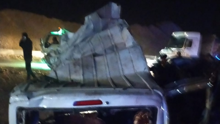 القصة الكاملة لحادث الطريق الصحراوي الشرقي بأطفيح: 18وفاة و5 مصابين