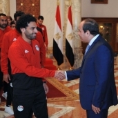 الرئيس السيسي مع محمد صلاح