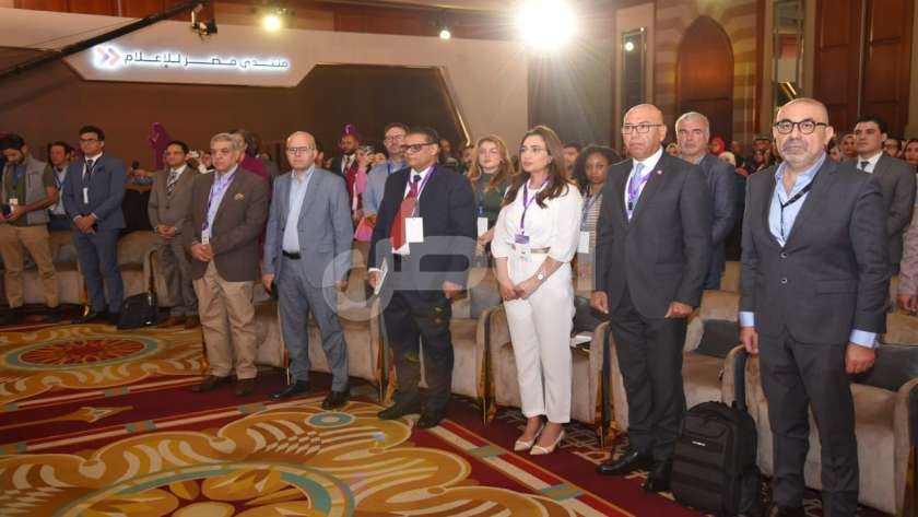 مشاركون في أولى جلسات منتدى مصر للإعلام: يجب دمج الذكاء الاصطناعي بغرف الأخبار