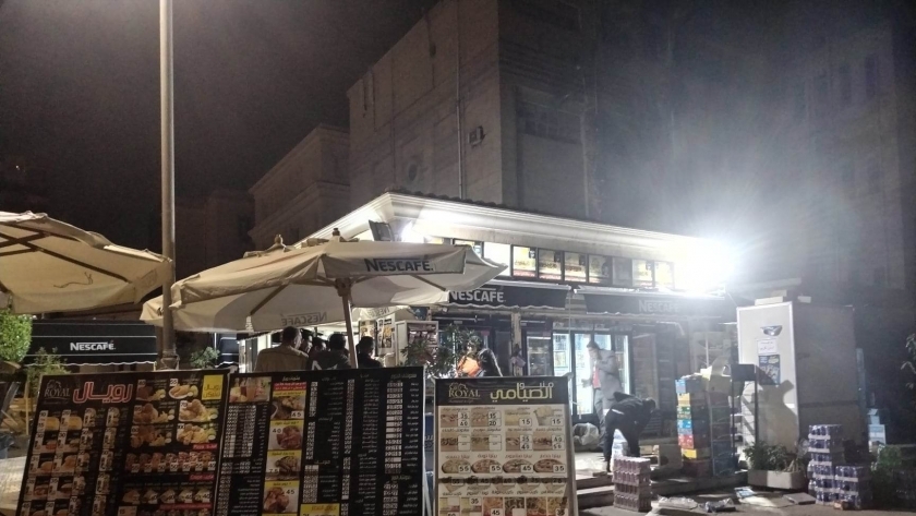 مطعم وكافيه بجامعة القاهرة يقدم مأكولات صيامي