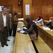 رئيس جامعة بني سويف يتفقد امتحانات الترم الثاني