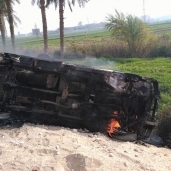 سيارة شرطة عقب حرقها بسوهاج