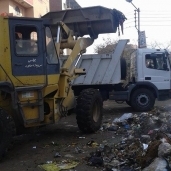 رئيس سمنود يخصص سيارات لأعمال النظافة والتجميل بمنشية التحرير
