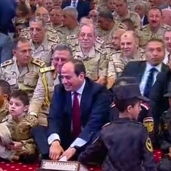الرئيس عبدالفتاح السيسي يؤدي صلاة عيد الفطر بمسجد المشير طنطاوي