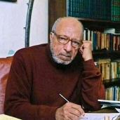 الكاتب أحمد بهجت