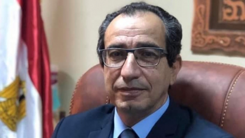 الدكتور ياسر حتاتة رئيس جامعة الفيوم