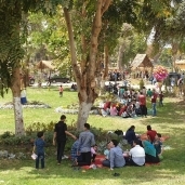الحدائق والمتنزهات بمركز الخارجة جاهزة لاستقبال المواطنين في عيد الفطر المبارك