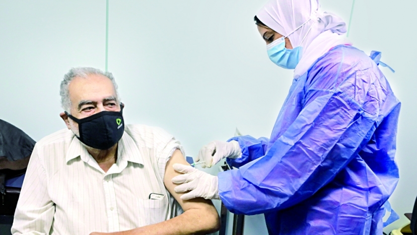 استمرار تطعيم المواطنين بلقاح كورونا