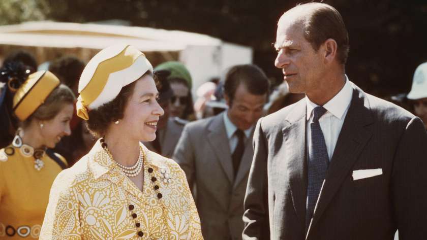 الأمير فيليب مع زوجته الملكة إليزابيث