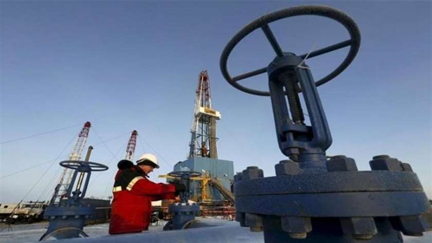 إيران تستهدف زيادة إنتاج النفط في العام المقبل
