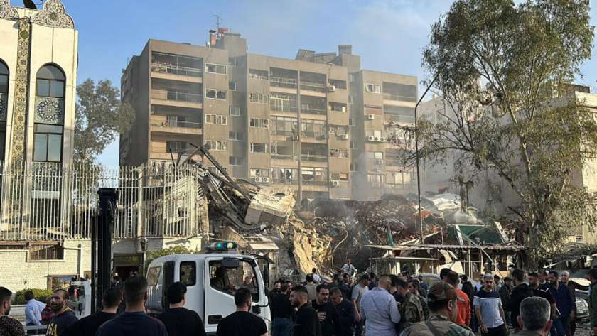 جانب من الهجوم الإسرائيلي على السفارة الإيرانية بدمشق
