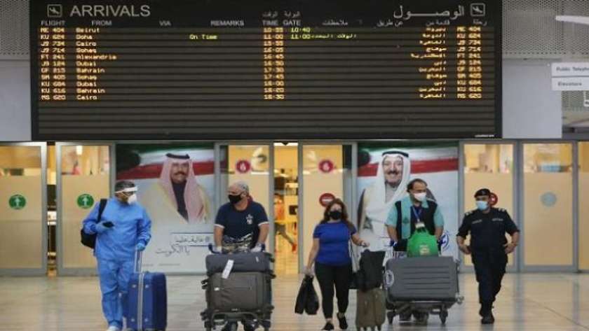 مطار الكويت الدولي يعمل بكامل طاقته الاستيعابية من الأحد المقبل بعد رفع قيود كورونا عن الملقحين