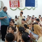 بالصور : "الغندور" مدير التعليم العام بالغربية يتفقد مدارس غرب المحلة