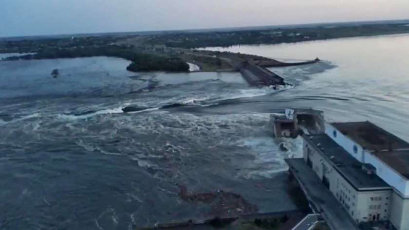انهيار سد نوفا كاخوفكا في أوكرانيا