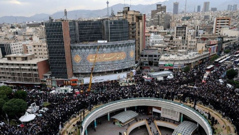 صلاة الجنازة على الرئيس الإيراني الراحل