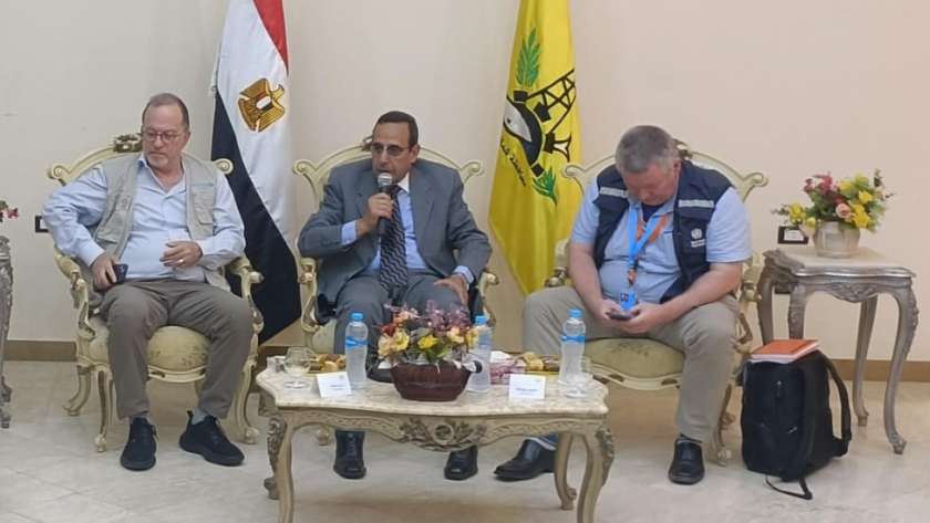 محافظ شمال سيناء اللواء محمد عبد الفضيل شوشة في المؤتمر الصحفى