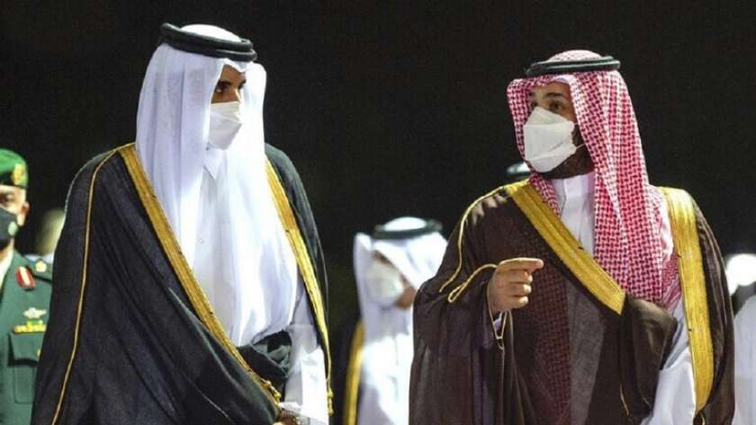 ولي العهد السعودي محمد بن سلمان وأمير قطر (أرشيفية)