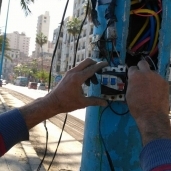 "جمرك الإسكندرية" يجري أعمال صيانة بالشوارع حفاظا على الصحة العامة
