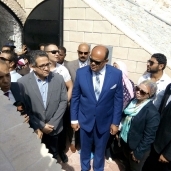 وزير الاثار ومحافظ مطروح خلال افتتاحها متحف روميل