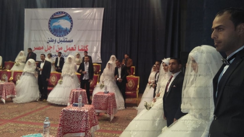 "مستقبل وطن" بالبحيرة ينظم زفافا جماعيا ل40 عريسا وعروسا من الأيتام