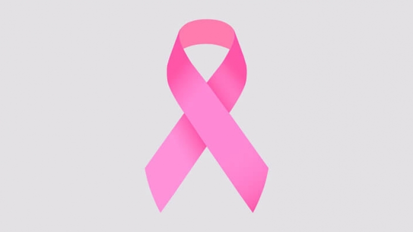 شعار للتعبير عن سرطان الثدي- صورة أرشيفية