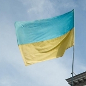 آلاف المتظاهرين ضد تعزيز الحكم الذاتي لمناطق الانفصاليين في أوكرانيا