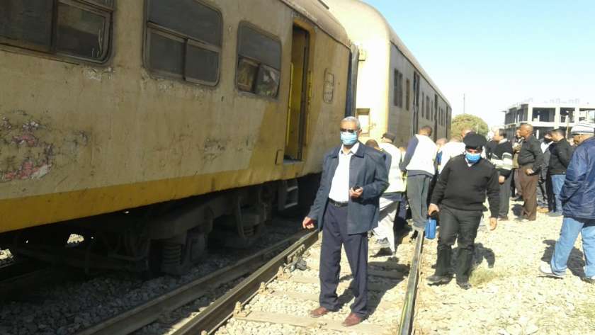وزارة النقل تبدأ التحقيق في أسباب انفصال عربات قطار أسيوط