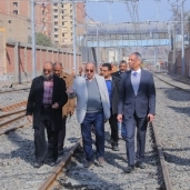 نائب وزير النقل يتفقد محطة مترو المرج الجديدة قبل انتهاء أعمال تطويرها