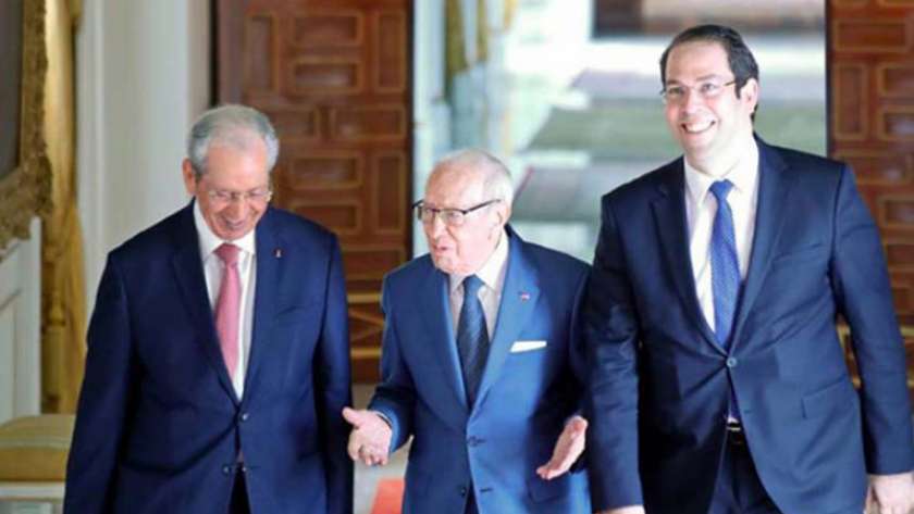 الحداد  7 أيام لرحيل الرئيس التونسي