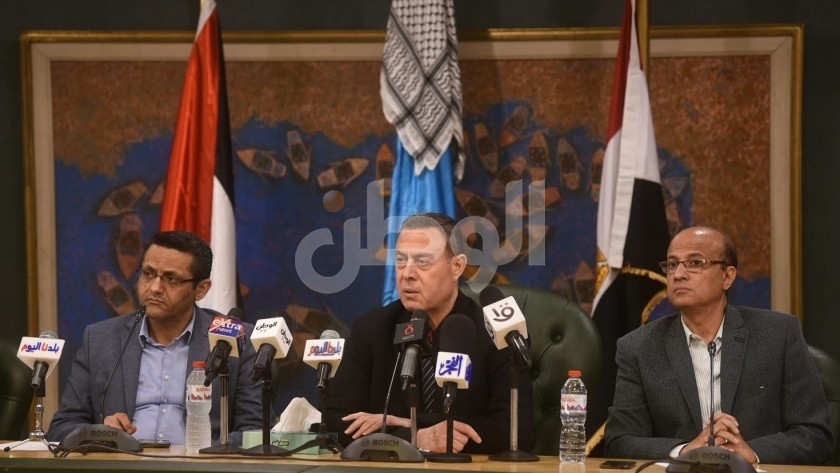 السفير الفلسطيني خلال مشاركته في مؤتمر دعم عزة في نقابة الصحفيين