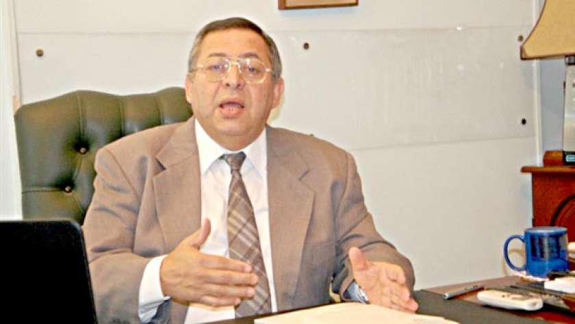الدكتور هاشم بحري أستاذ الطب النفسي بجامعة الأزهر
