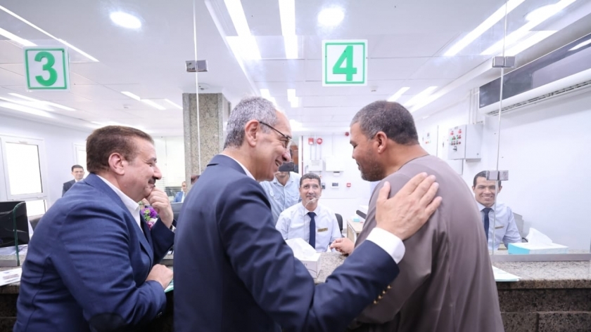 وزير الاتصالات يزور محافظة المنوفية