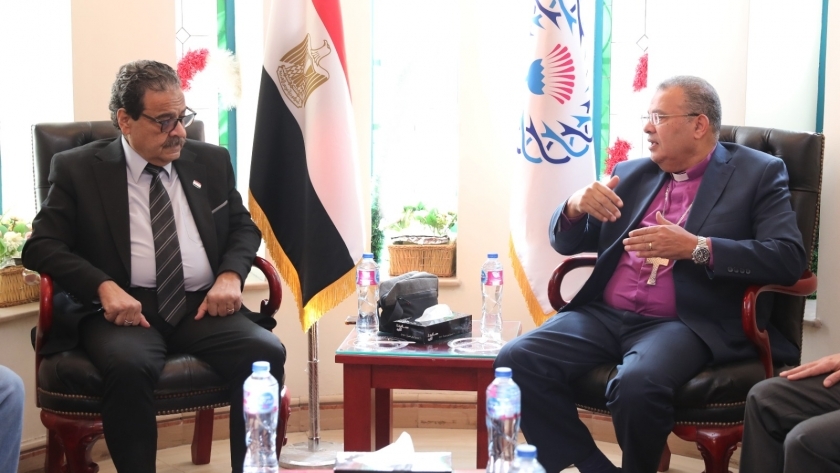 رئيس الطائفة الإنجيلية بمصر يستقبل المرشح الرئاسي فريد زهران