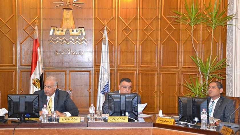 خلال اجتماع مجلس جامعة الإسكندرية