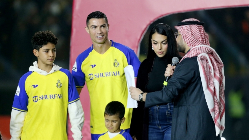 رونالدو أثناء تقديمه في نادي النصر السعودي