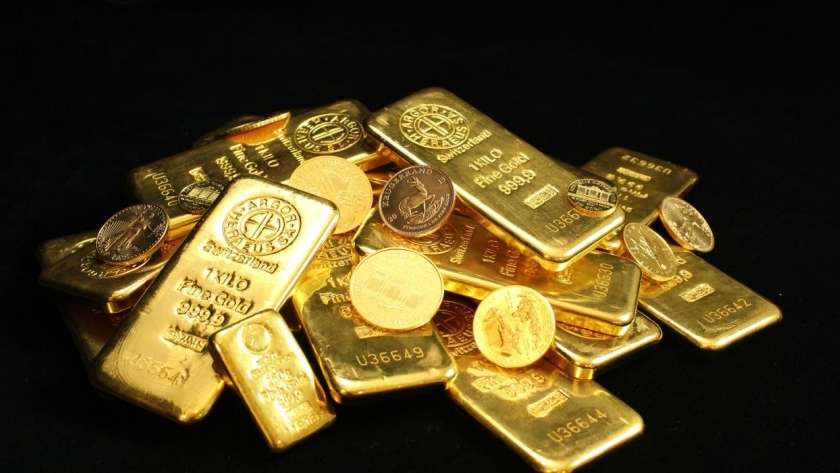 أسعار الذهب تتأثر بحركة الأسواق العالمية