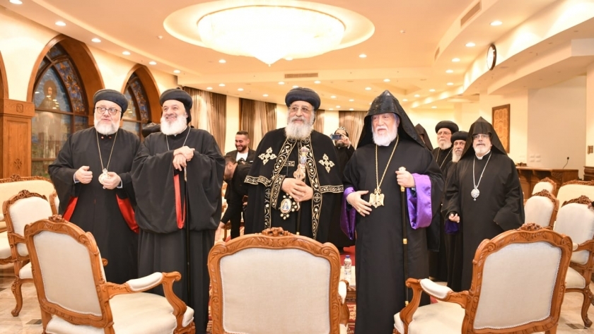 البابا تواضروس خلال استقبال  رئيسي الكنيستين السريانية والأرمينية