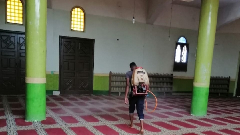 حمله تطهير وتعقيم شامله بمساجد كفر الشيخ