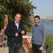 طارق علام مع محمود درج مؤسس دار بسمة للإيواء