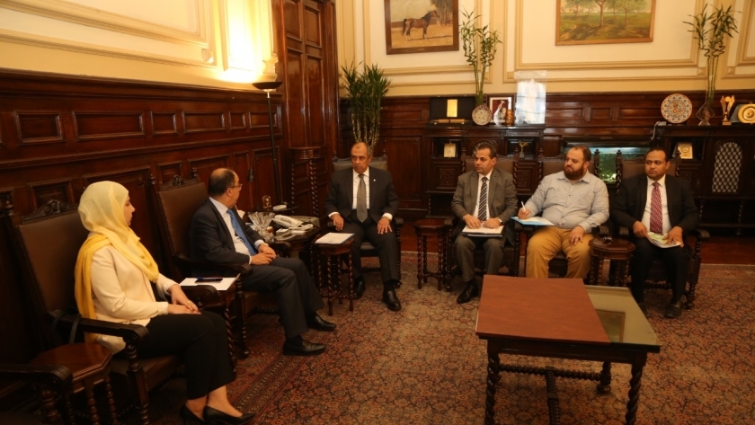 وزير الزراعة مع السفير اللبناني